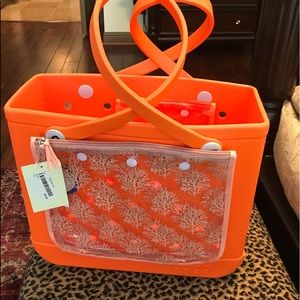 🧡🧡CORAL BABY BOGG BAG 🧡🧡